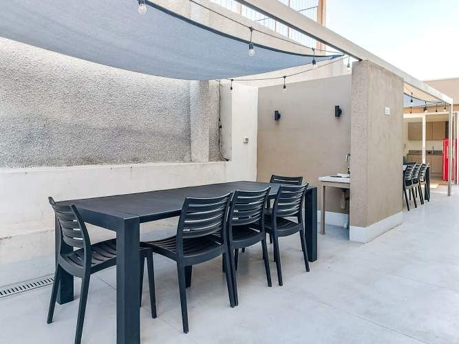 Sta. Amalia 317 (1 Est ) [2946-4]