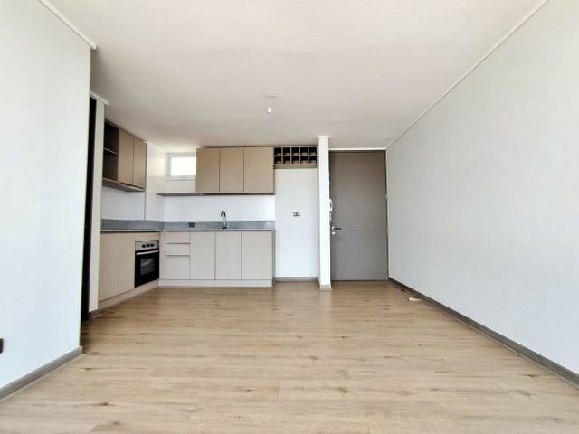 Sta. Amalia 317 (1 Est ) [2946-4]