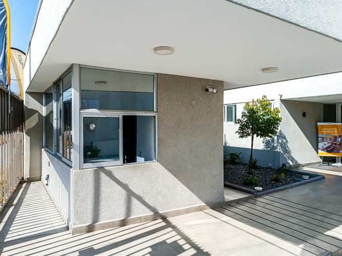 Sta. Amalia 317 (1 Est ) [2946-4]