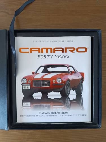 Libro Edicion Lujo Camaro 50 años
