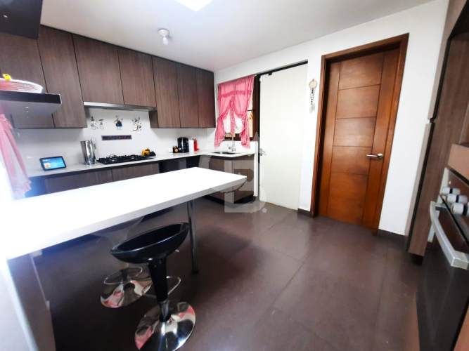 Excelente casa chilena 2 pisos/ Chamisero