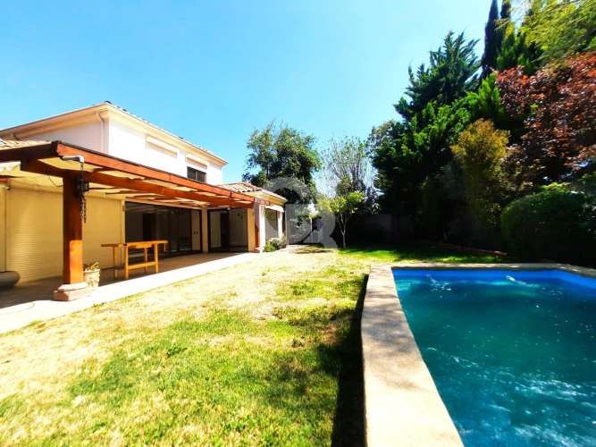 Excelente casa chilena 2 pisos/ Chamisero