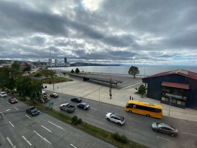 Oficina centro frente Terminal Puerto Montt