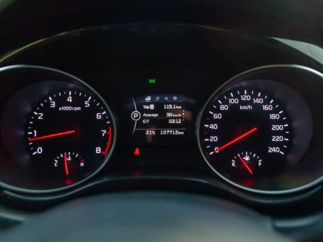 Kia Grand Carnival Ex 3.3 2015