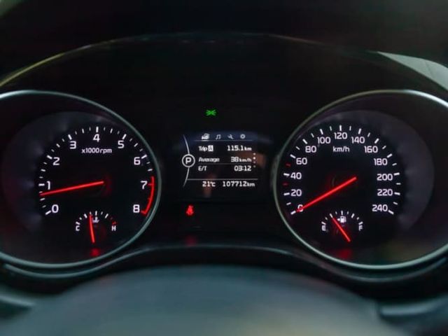 Kia Grand Carnival Ex 3.3 2015