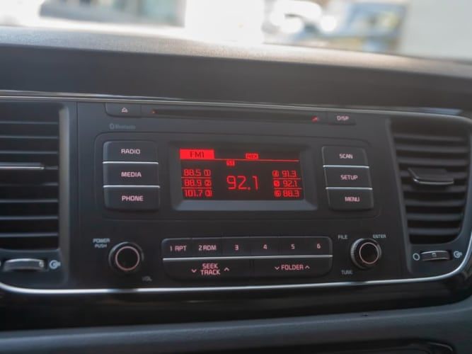 Kia Grand Carnival Ex 3.3 2015