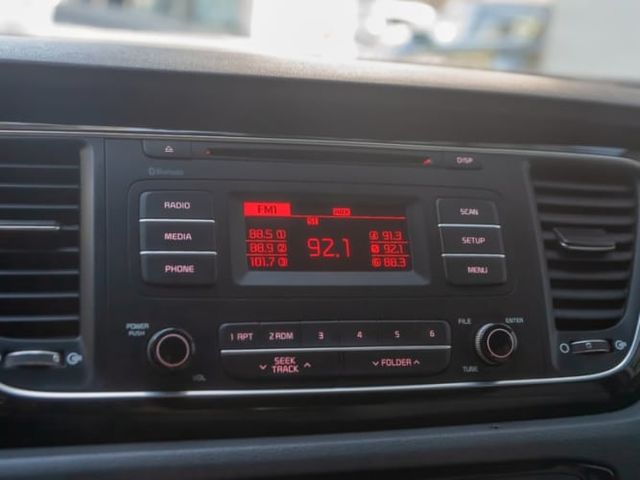 Kia Grand Carnival Ex 3.3 2015