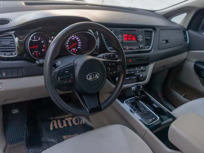 Kia Grand Carnival Ex 3.3 2015