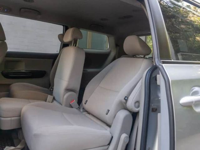 Kia Grand Carnival Ex 3.3 2015