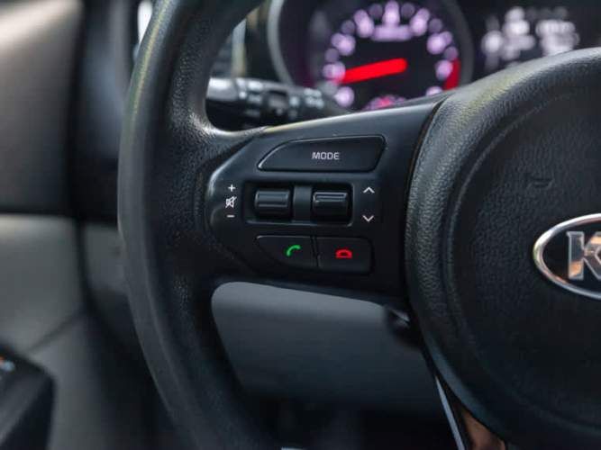 Kia Grand Carnival Ex 3.3 2015