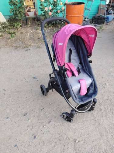 Se vende coche Bebesit travel más huevito, poco uso, excelente estado.