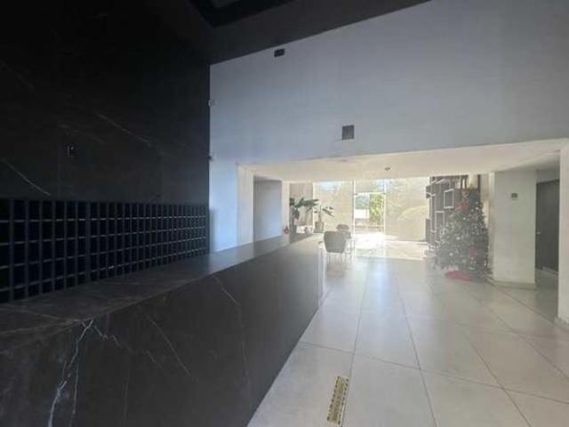 Vistas Despejadas en Amplio Departamento (132267)