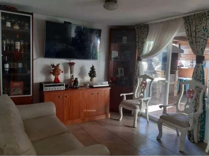 AMR PROPIEDADES VENDE CASA AISLADA /COND. LAS TERRAZAS 3D3B