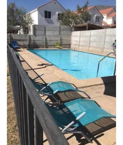 AMR PROPIEDADES VENDE CASA AISLADA /COND. LAS TERRAZAS 3D3B