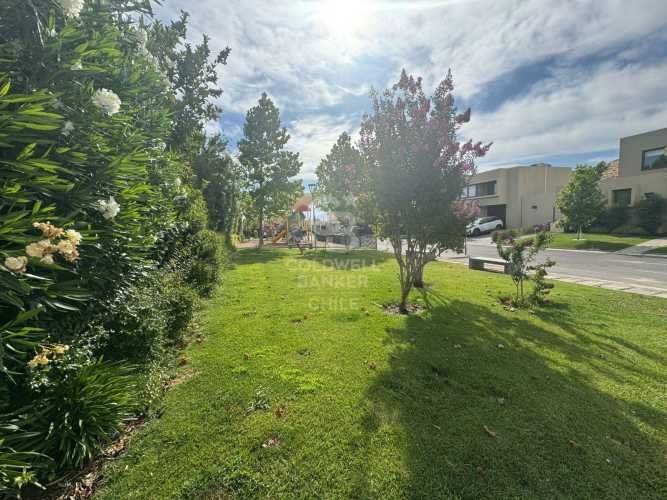 Amplia y Luminosa | CHICUREO PIEDRA ROJA