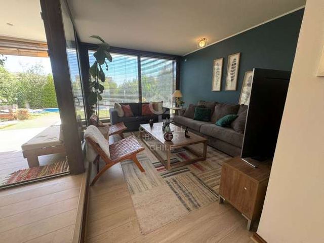 Amplia y Luminosa | CHICUREO PIEDRA ROJA