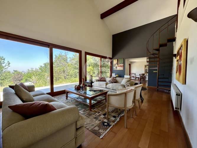 Sitio con casa en Vitacura, Lo curro