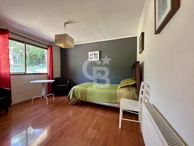 Sitio con casa en Vitacura, Lo curro