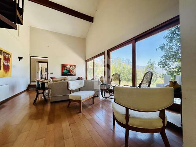 Sitio con casa en Vitacura, Lo curro