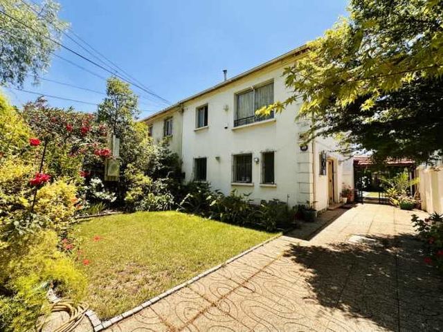 Casa con Piscina + Depto. Interior Las Condes +Ren