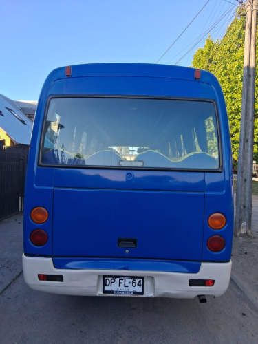 Minibus Mitsubishi Fuso año 2012