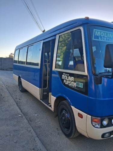 Minibus Mitsubishi Fuso año 2012