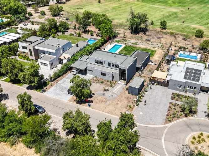 CASA las brisas de chicureo