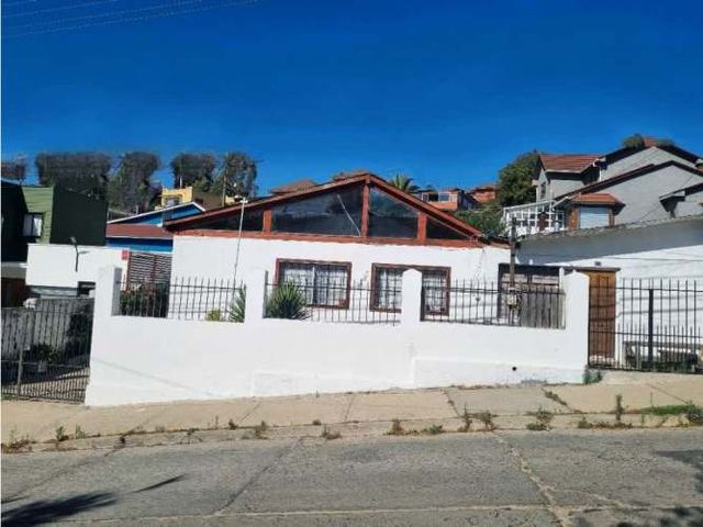 SE VENDE CASA EN EL SOL QUILPUÉ 4 DORMITORIOS
