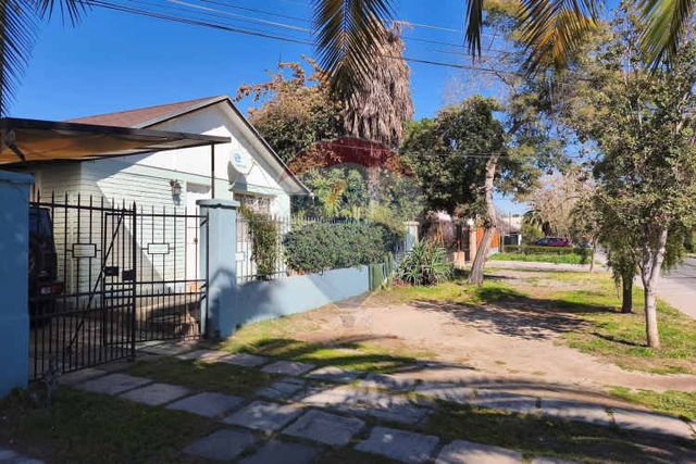 Casa en macul con amplio terreno y gran potencial