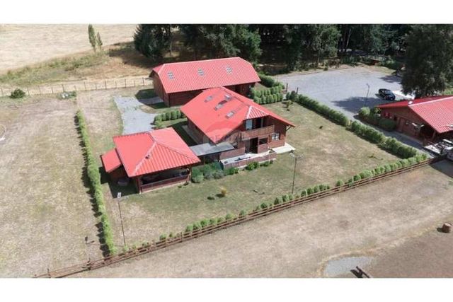 Vende 10 hect con complejo turistico- pucón