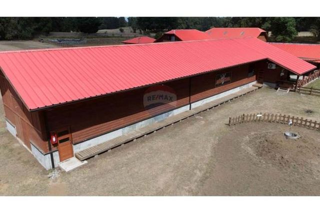 Vende 10 hect con complejo turistico- pucón
