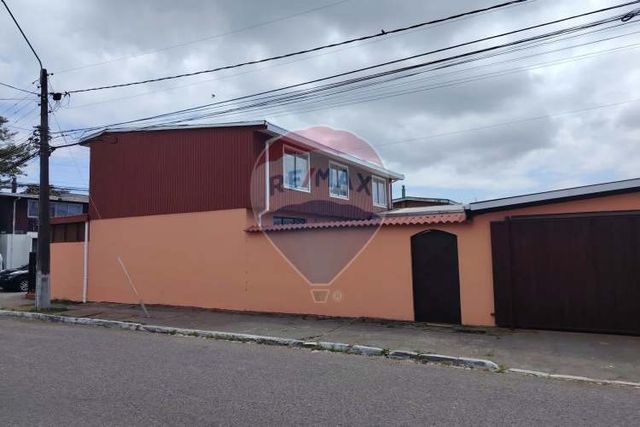 Amplia casa excelente ubicación los cóndores