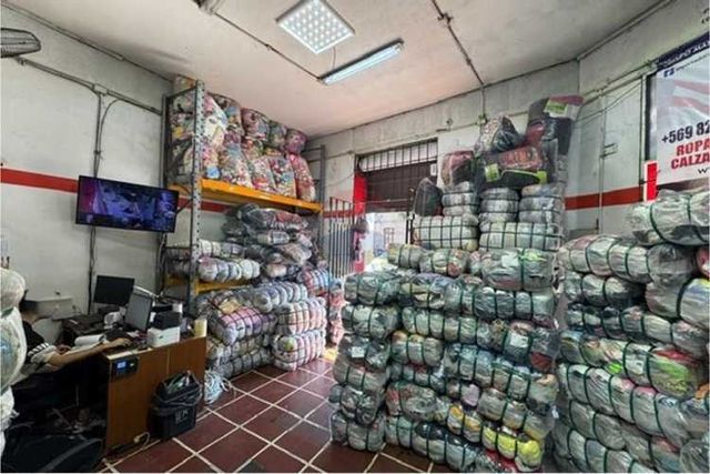 Derecho de llave importadora de ropa