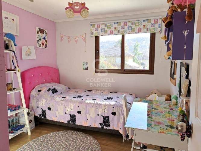 HERMOSA CASA CERCANA A COLEGIO CHICUREO-CHAMISERO