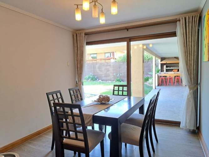 HERMOSA CASA CERCANA A COLEGIO CHICUREO-CHAMISERO