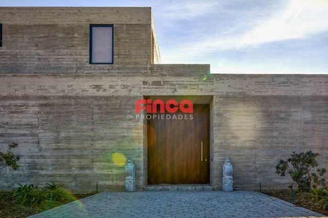 Casa en arriendo Viñas de Chicureo