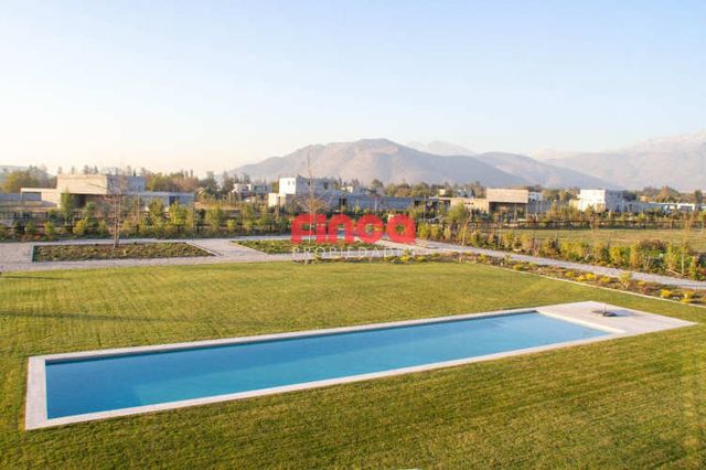 Casa en arriendo Viñas de Chicureo