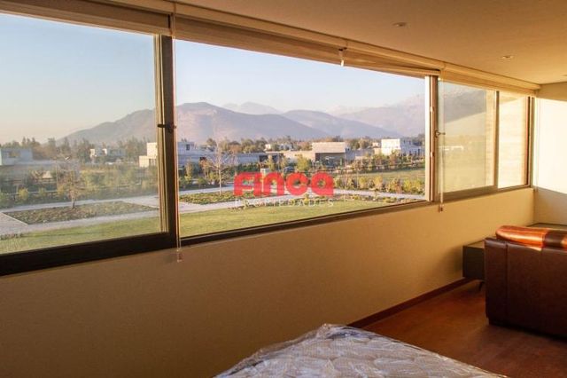 Casa en arriendo Viñas de Chicureo