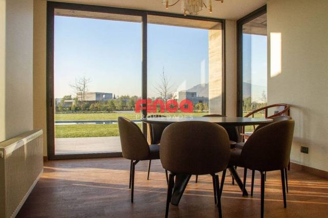 Casa en arriendo Viñas de Chicureo