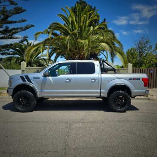 FORD F-150 PLATINUM 4X4 2018