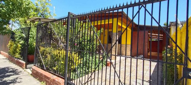 SE VENDE CASA AMPLIA Y LUMINOSA SECTOR MAESTRANZA , SAN BERNARDO