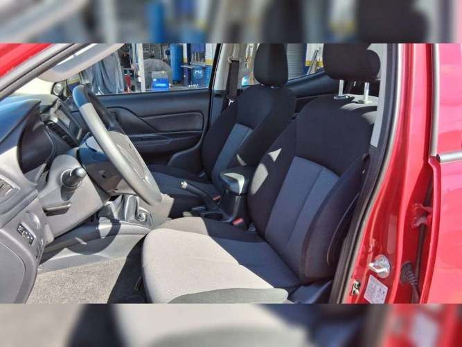 MITSUBISHI L200 2024