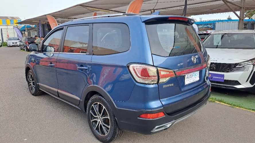 dongfenf joyear sx6 2020  3 corridas de asientos 1.6