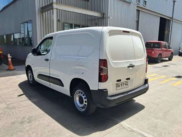 PEUGEOT PARTNER 2022