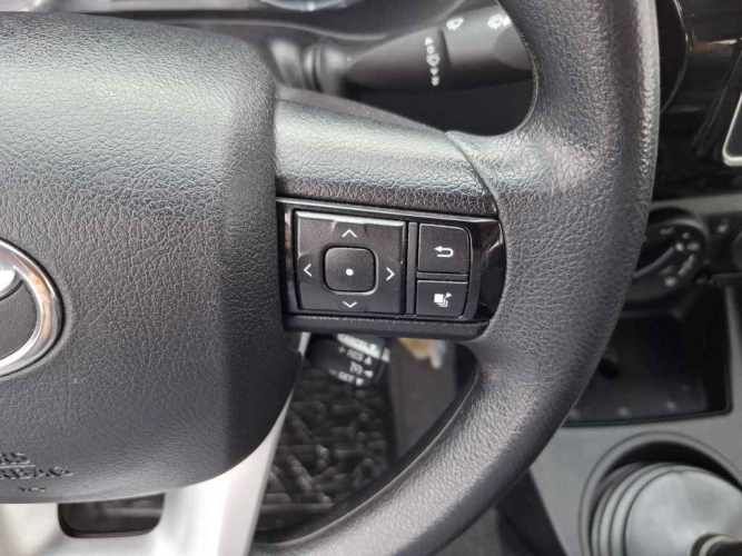 TOYOTA HILUX 2023