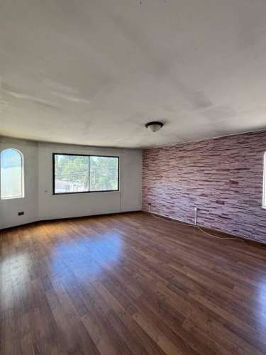 SE ARRIENDA DEPARTAMENTO