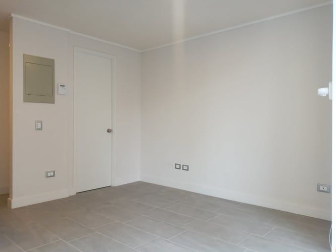 Arriendo Dpto Estudio – Piso 12 · ORIENTE · Edificio Upper Design · Santa Isabel  CLP