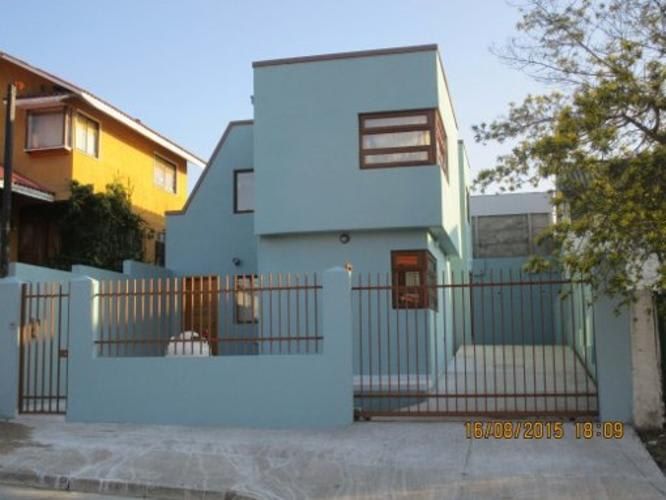 SE ARRIENDA CASA - GGV 1122-A– ARQUITECTURA MODERNA  SECTOR ESPERANZA -  QUILPUE