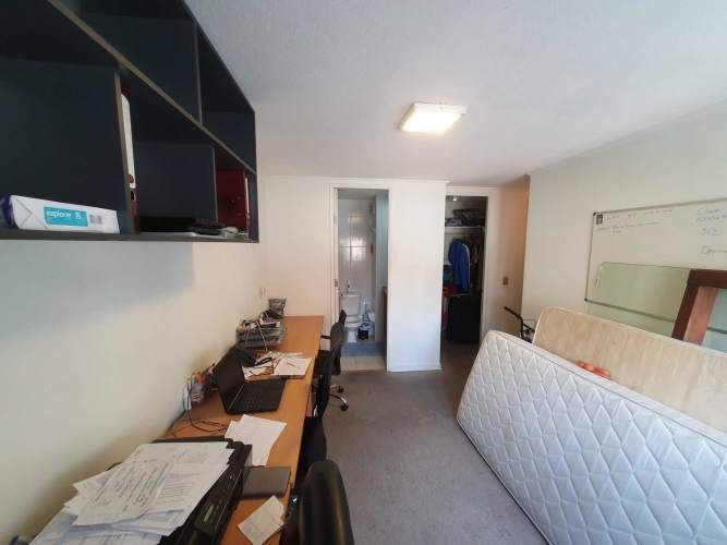 AMPLIO DPTO CON 2 ESTACIONAMIENTOS Y BODEGA (132480)