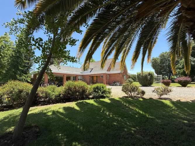 CASA PARCELA EN CONDOMINIO DE ALTA PLUSVALÍA EN CHICUREO